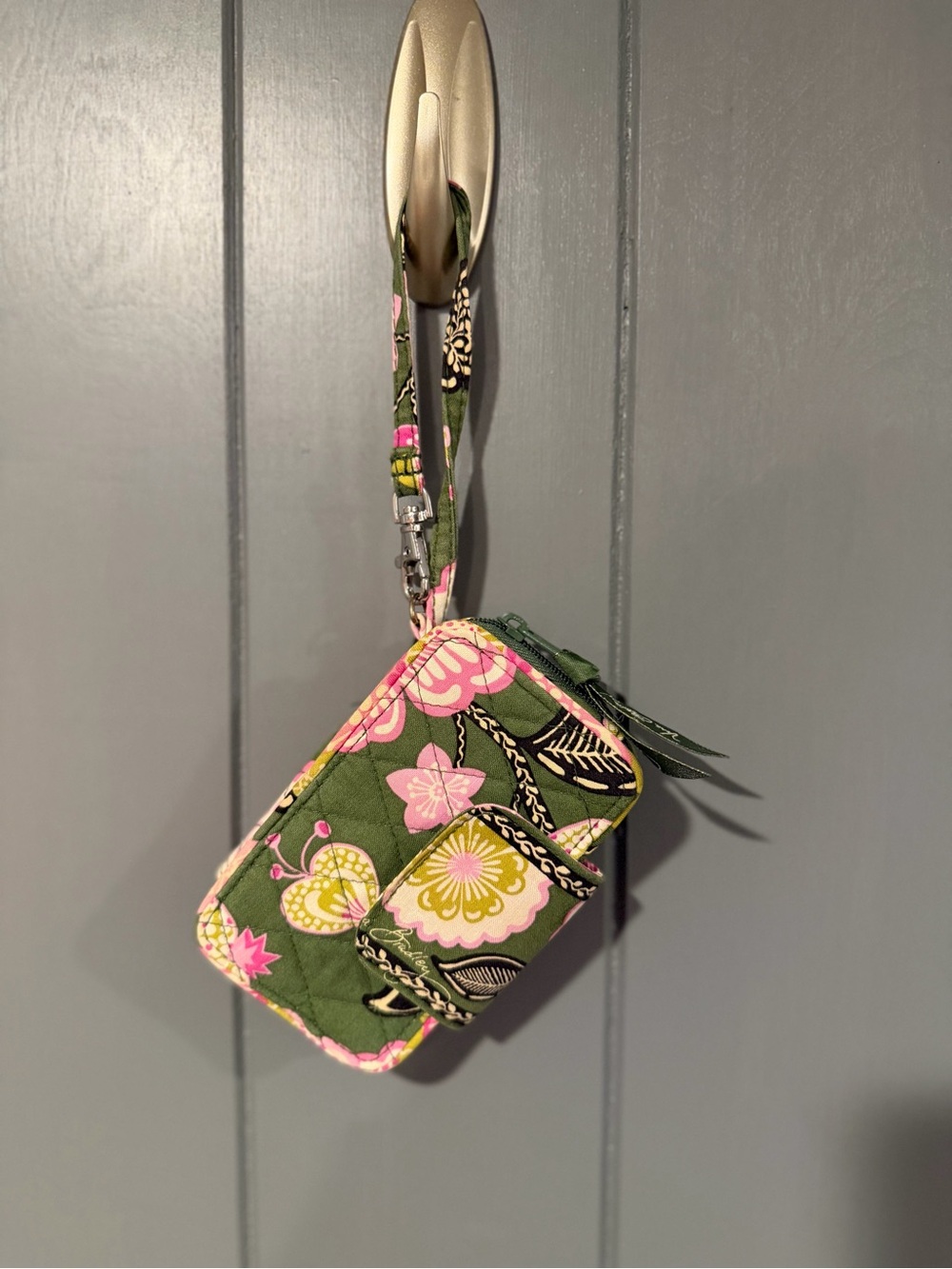 Vera Bradley Quilted Floral Wristlet /Phone Case in Green and Pink